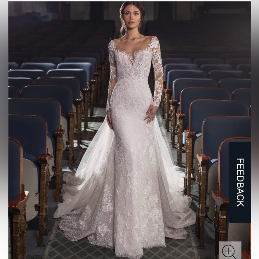 Pronovias Elegant Lace Wedding Dress in White